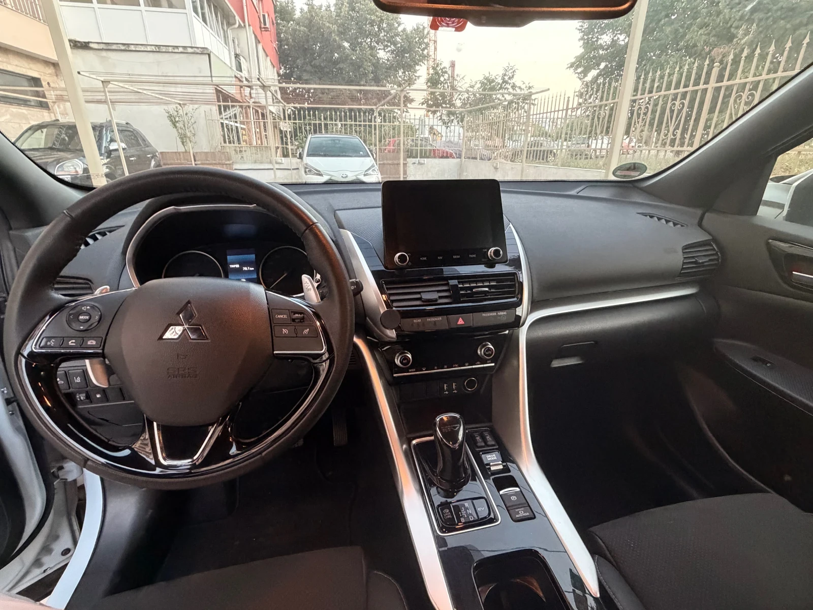 Mitsubishi Eclipse Cross, снимка 11 - Автомобили и джипове - 55893580