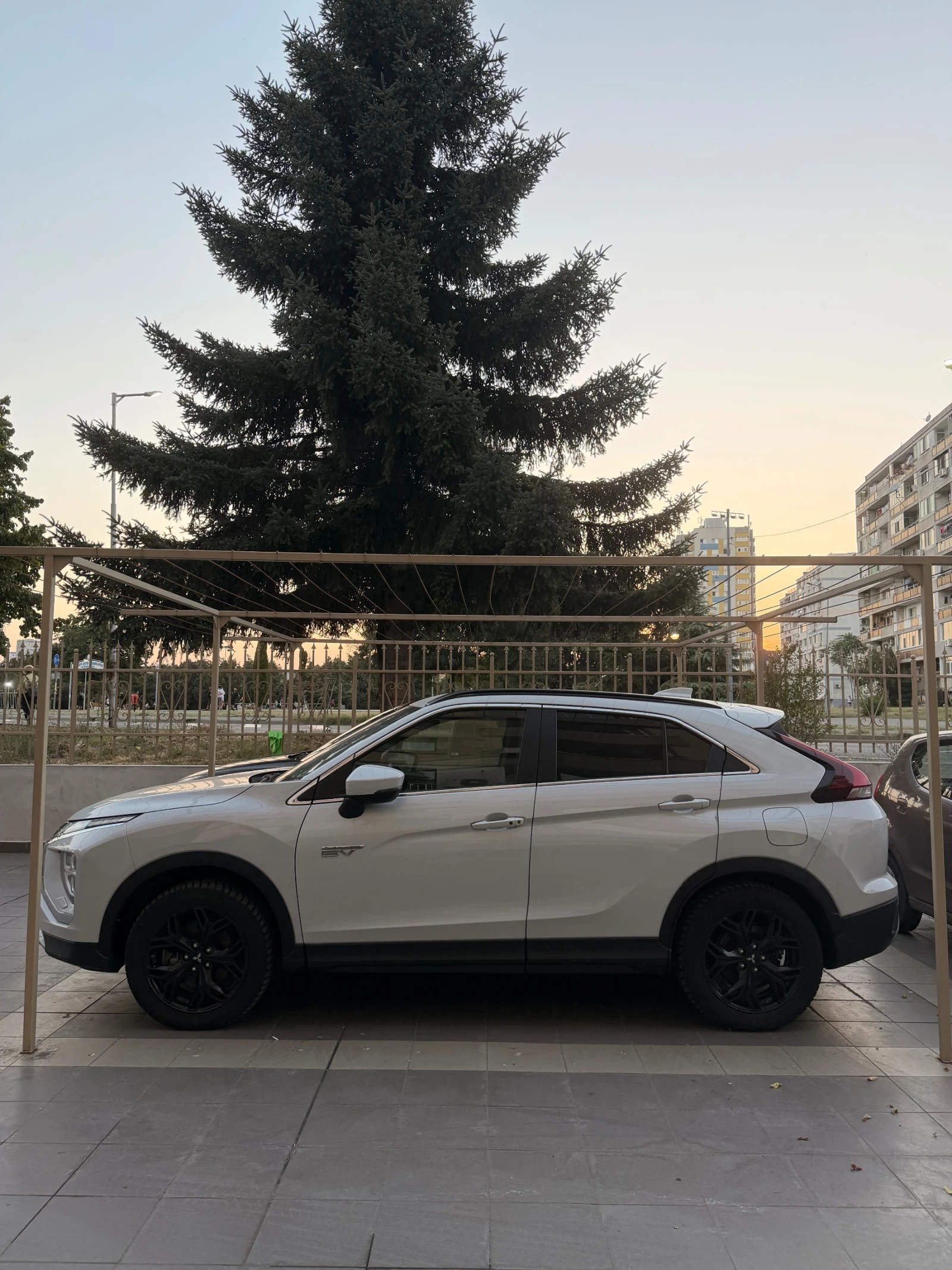 Mitsubishi Eclipse Cross, снимка 8 - Автомобили и джипове - 55893580