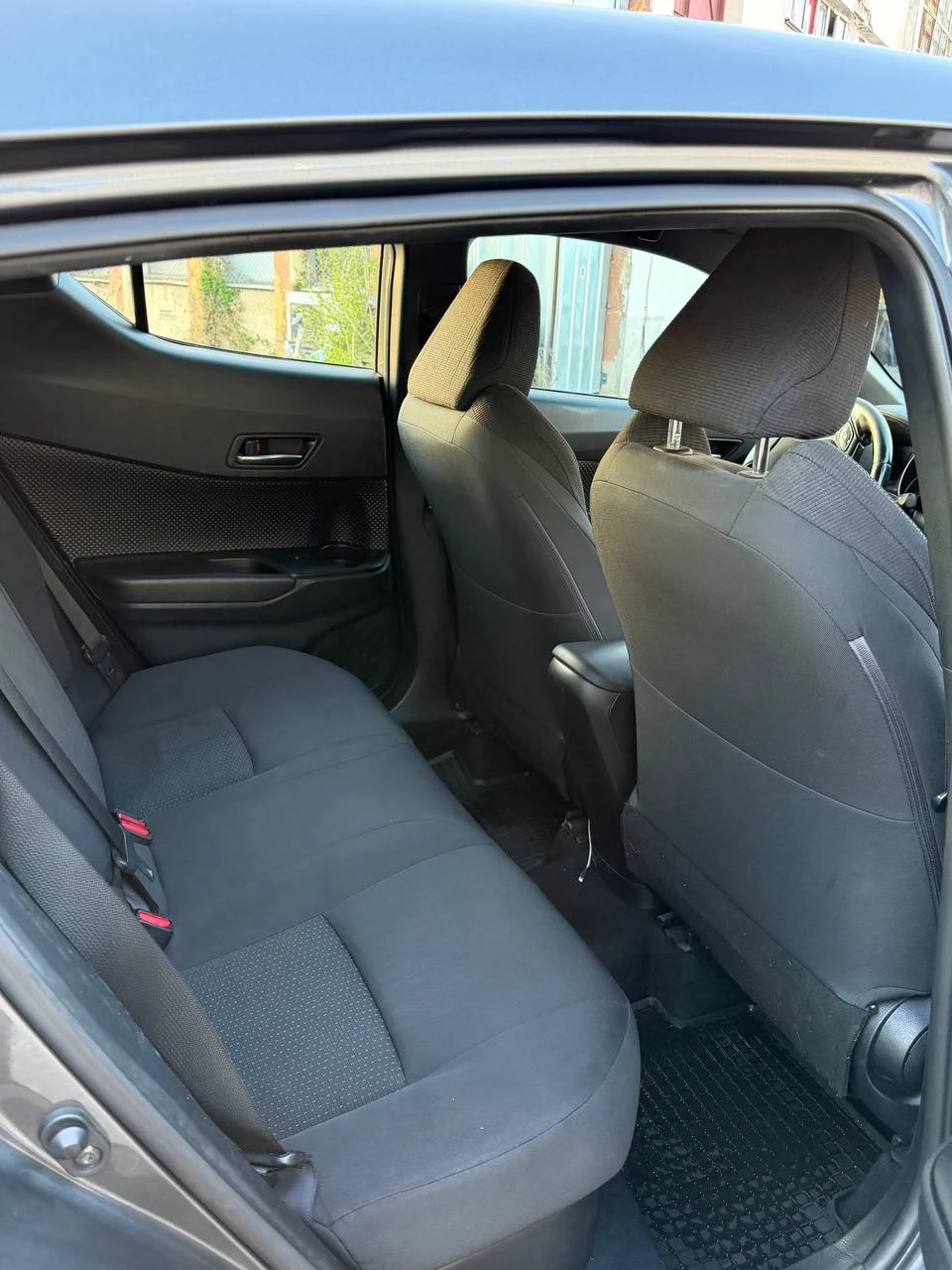 Toyota C-HR Hybrid, снимка 11 - Автомобили и джипове - 56009773