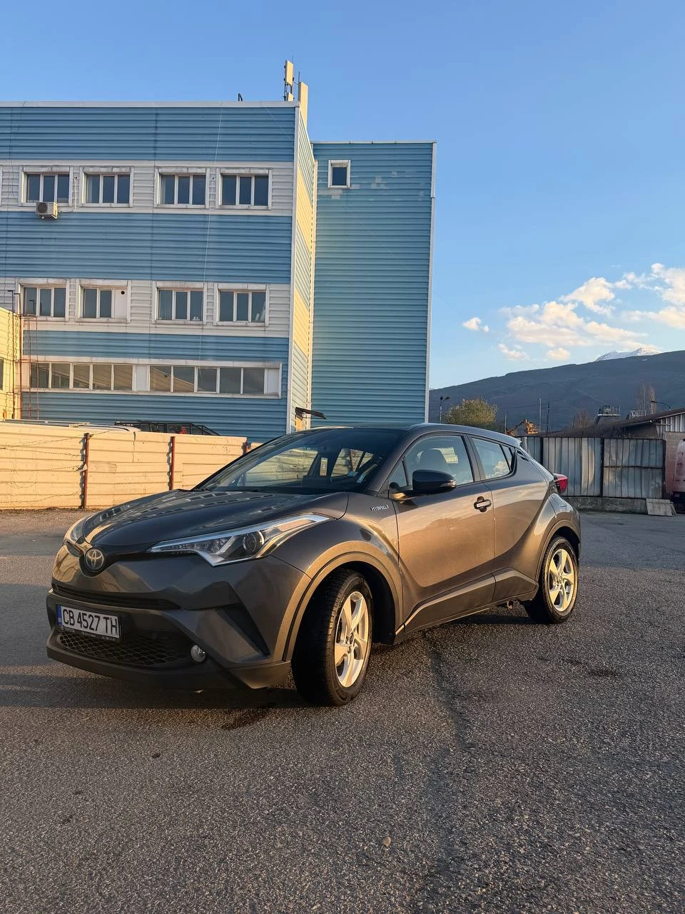 Toyota C-HR Hybrid