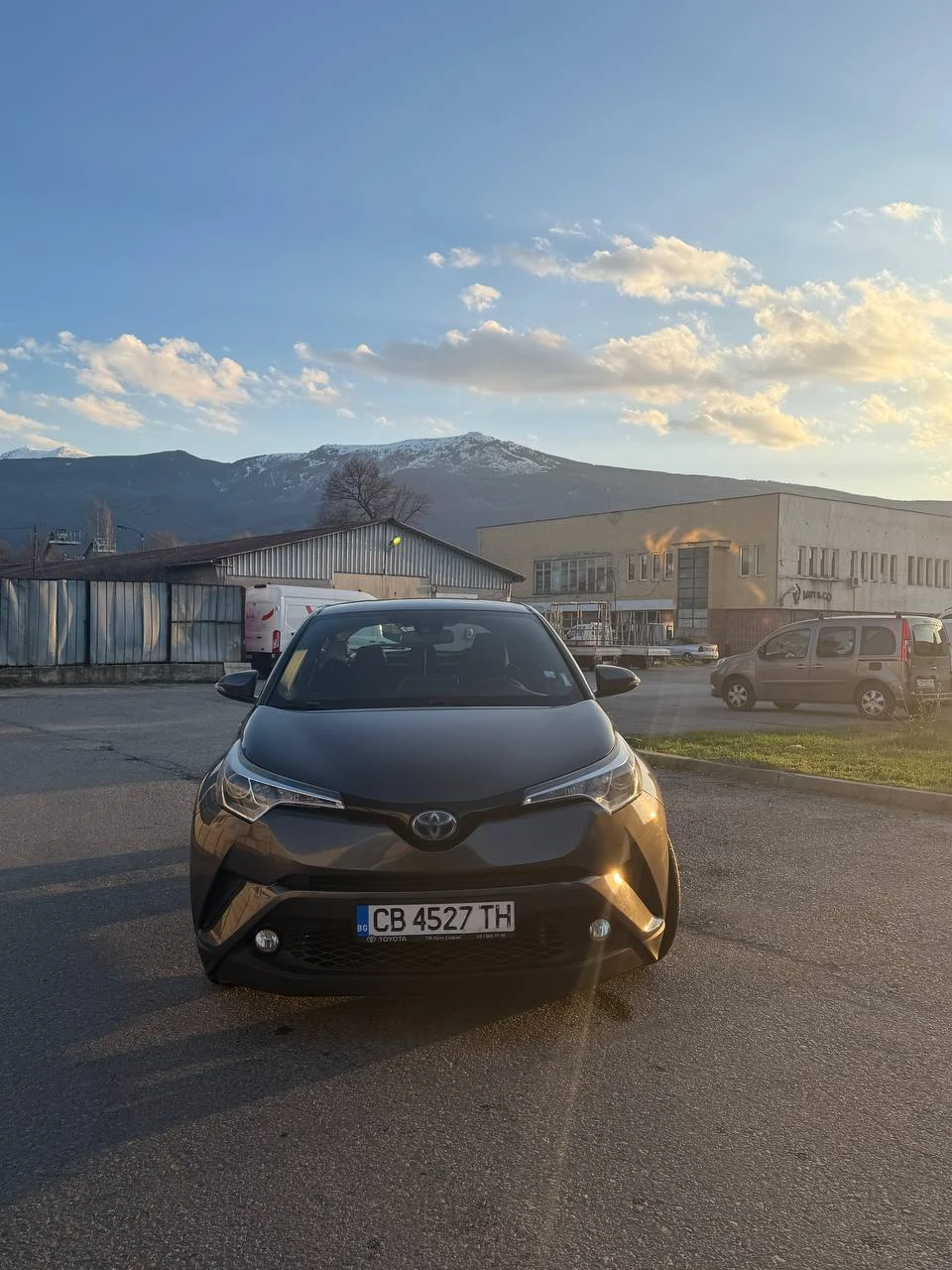 Toyota C-HR Hybrid, снимка 9 - Автомобили и джипове - 56009773