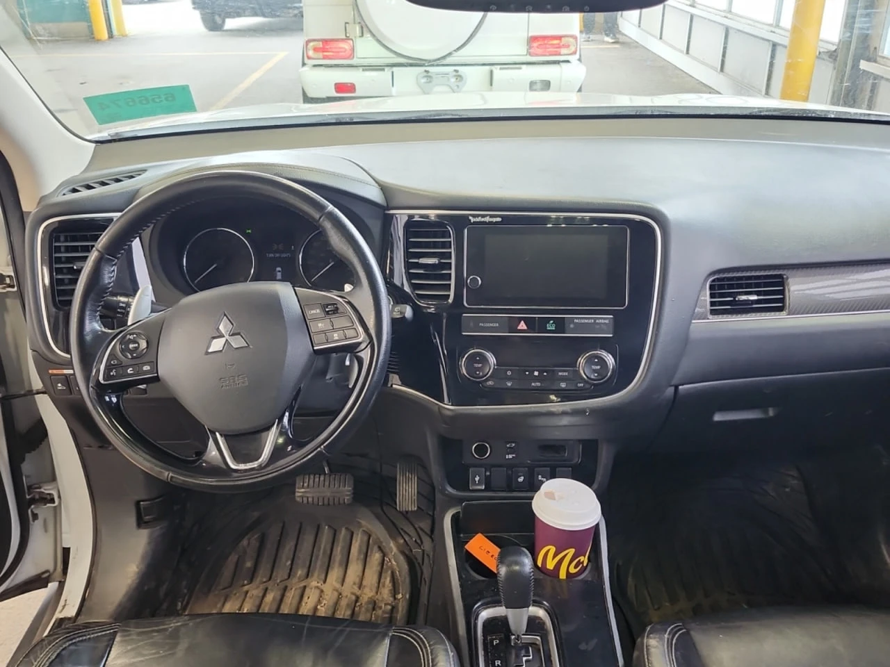 Mitsubishi Outlander GT 3.0 V6 | 4WD | 7 Места, снимка 4 - Автомобили и джипове - 56103103