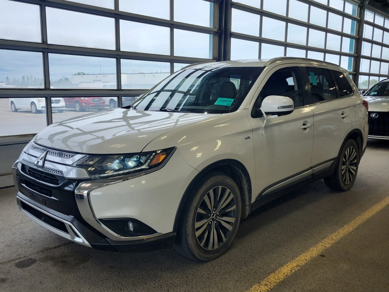 Mitsubishi Outlander GT 3.0 V6 | 4WD | 7 Места, снимка 2 - Автомобили и джипове - 56103103