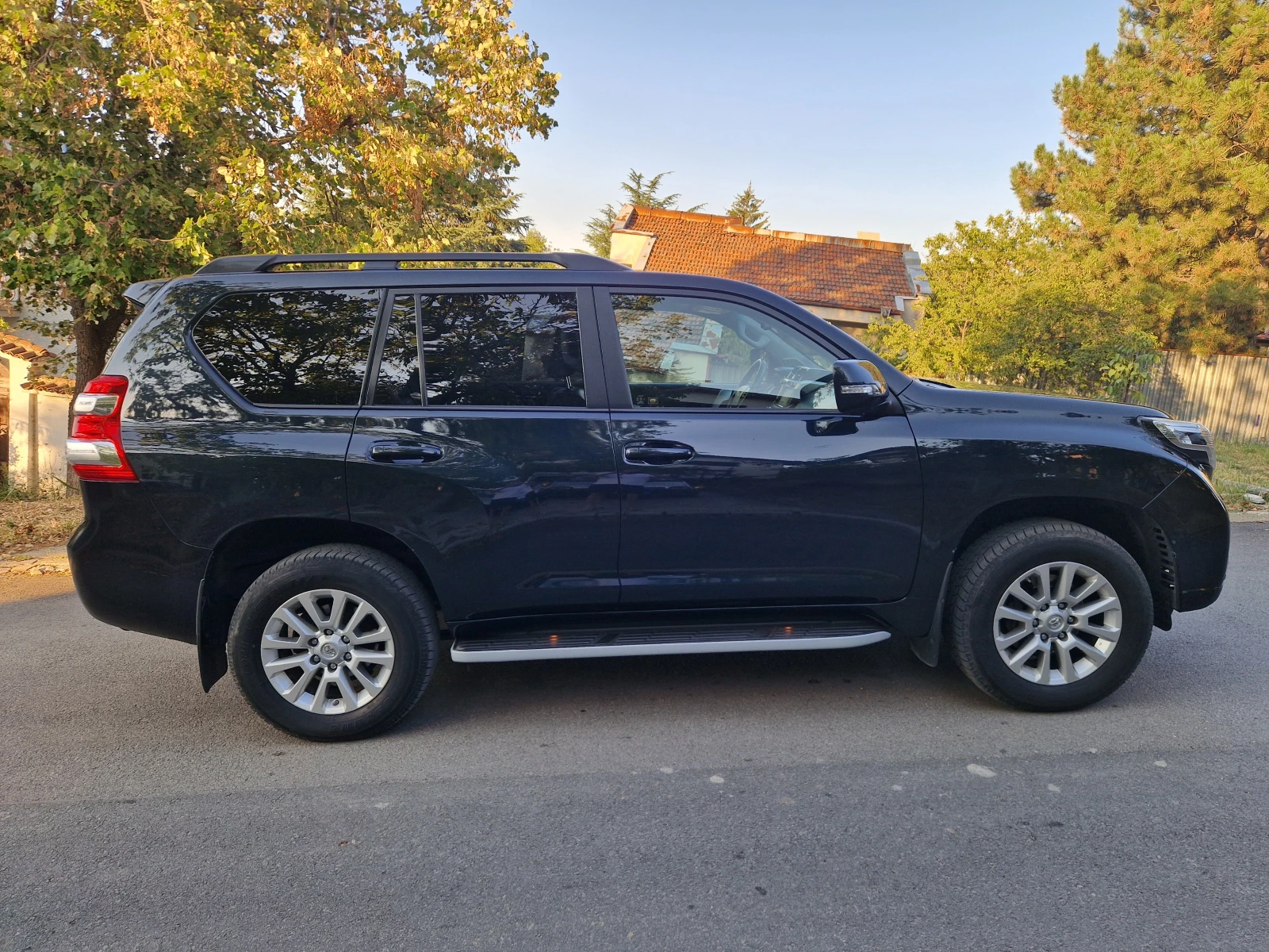 Toyota Land cruiser, снимка 2 - Автомобили и джипове - 56135641