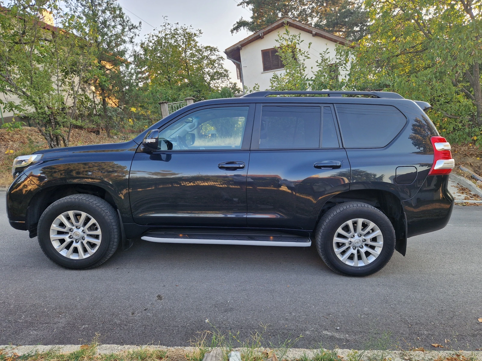 Toyota Land cruiser, снимка 3 - Автомобили и джипове - 56135641