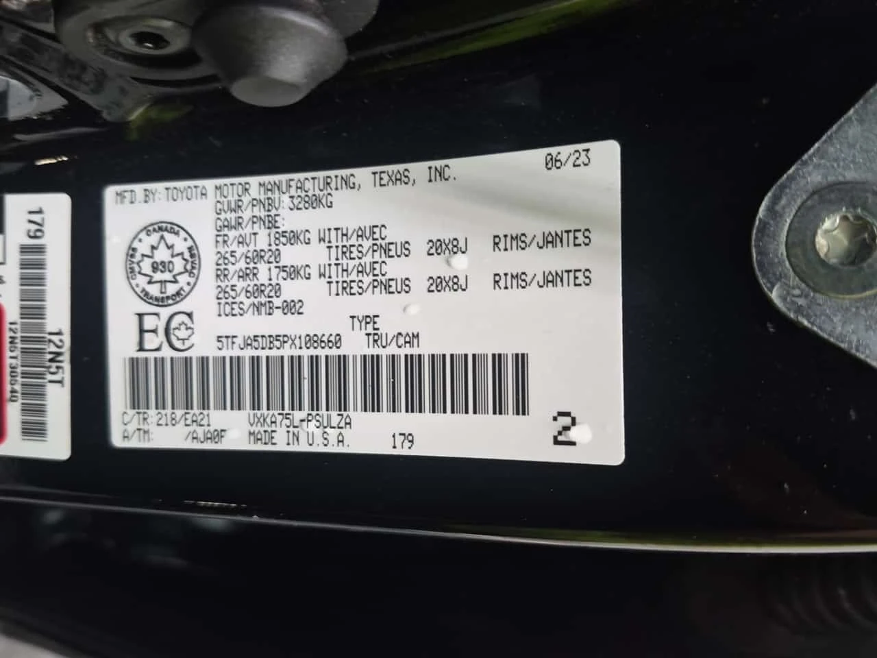 Toyota Tundra * LIMITED CREW CAB SHORT BED * CARFAX * , снимка 14 - Автомобили и джипове - 56169320