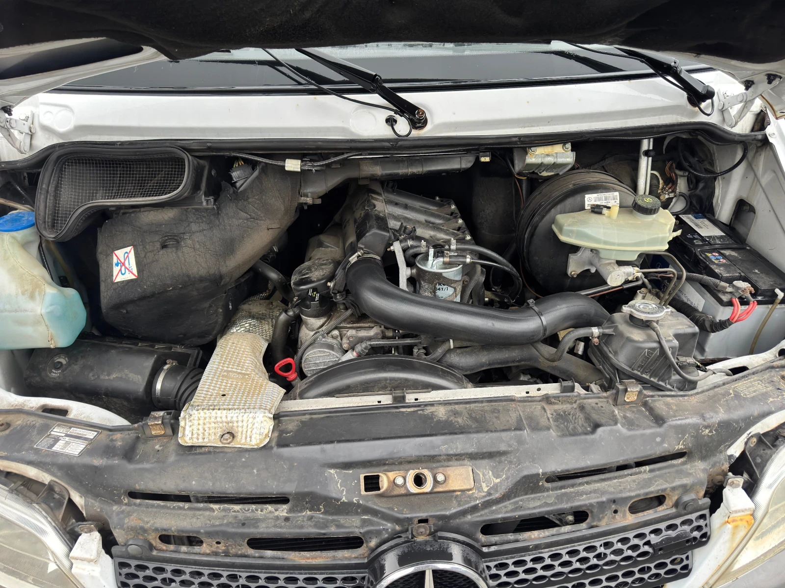 Mercedes-Benz Sprinter 208cdi, снимка 15 - Бусове и автобуси - 53786218