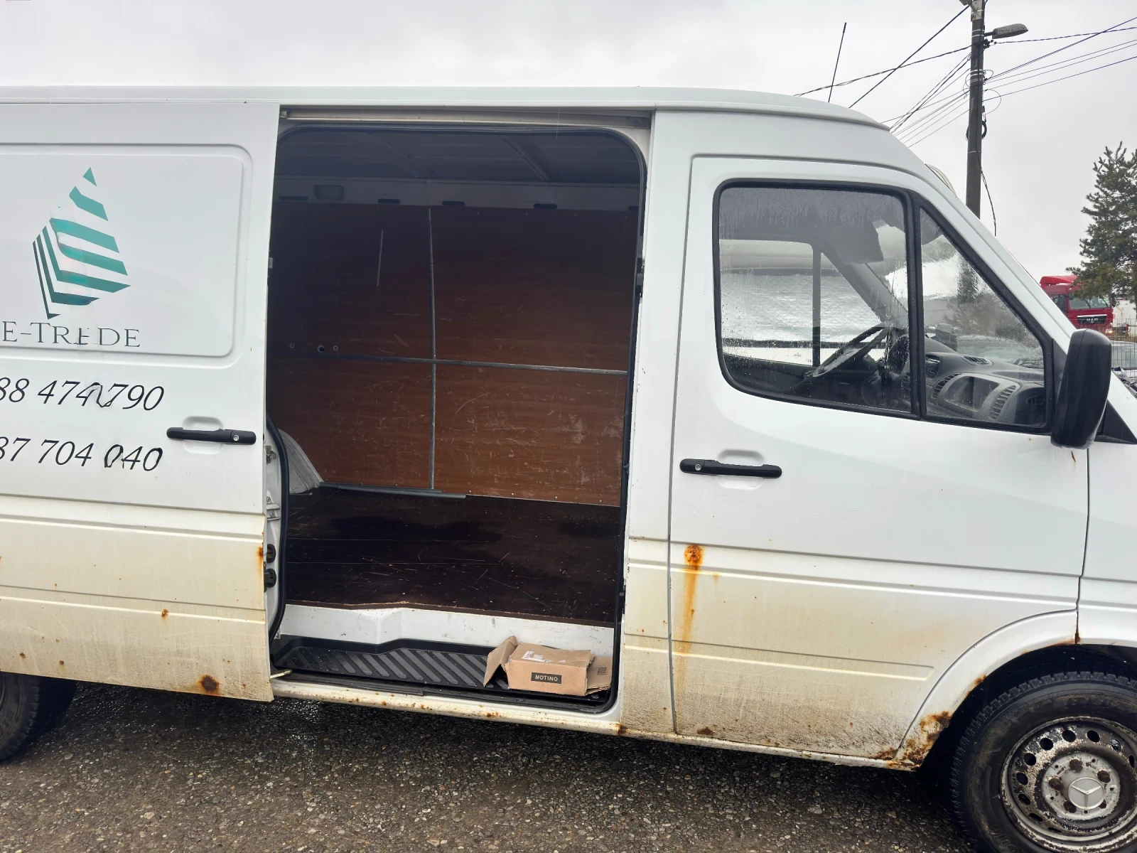 Mercedes-Benz Sprinter 208cdi, снимка 11 - Бусове и автобуси - 53786218