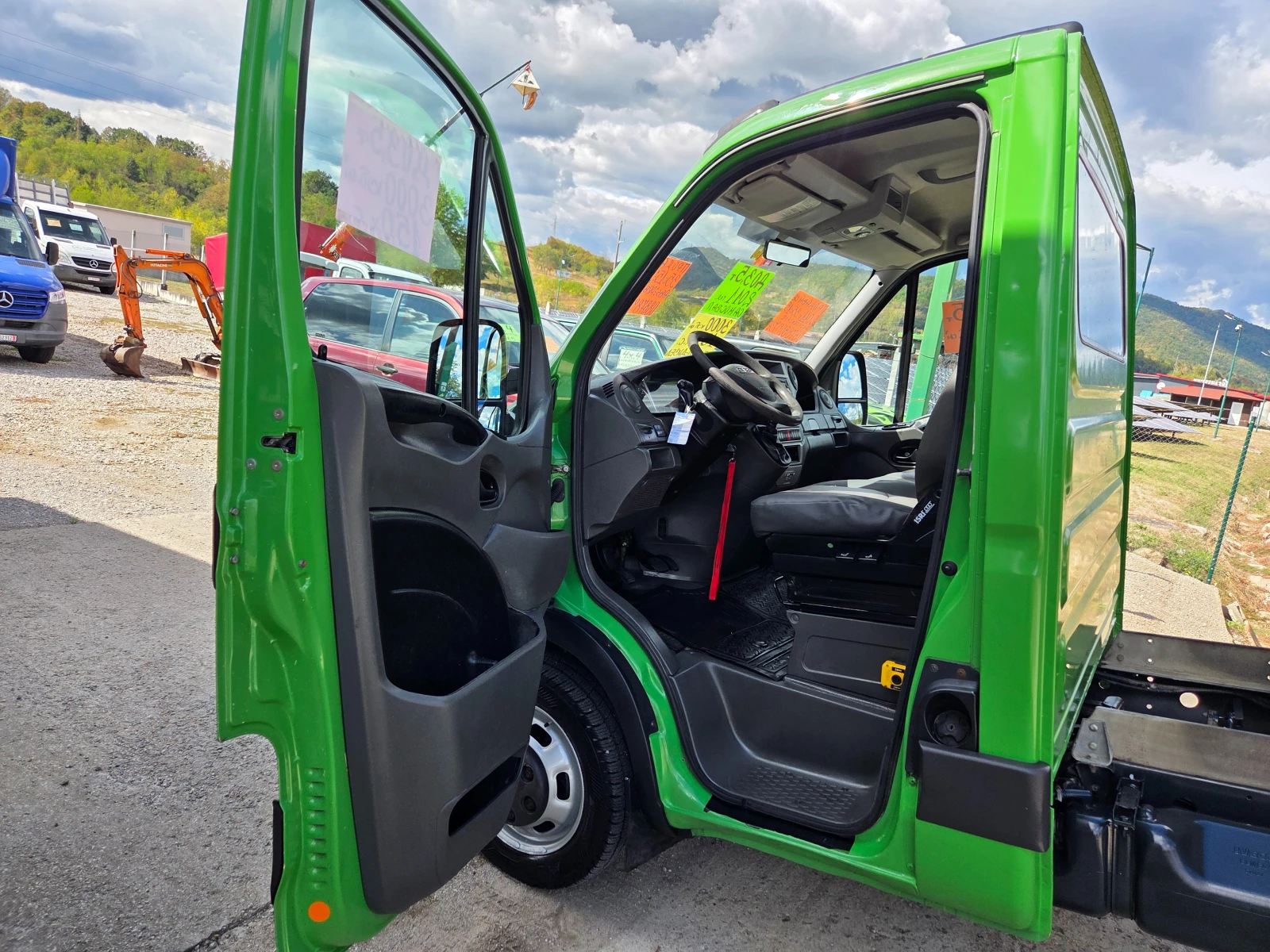 Iveco 35c15 ДО 3, 5т. САМОСВАЛ 161000 км НОВ ВНОС ШВЕЙЦАРИЯ, снимка 11 - Бусове и автобуси - 55659477