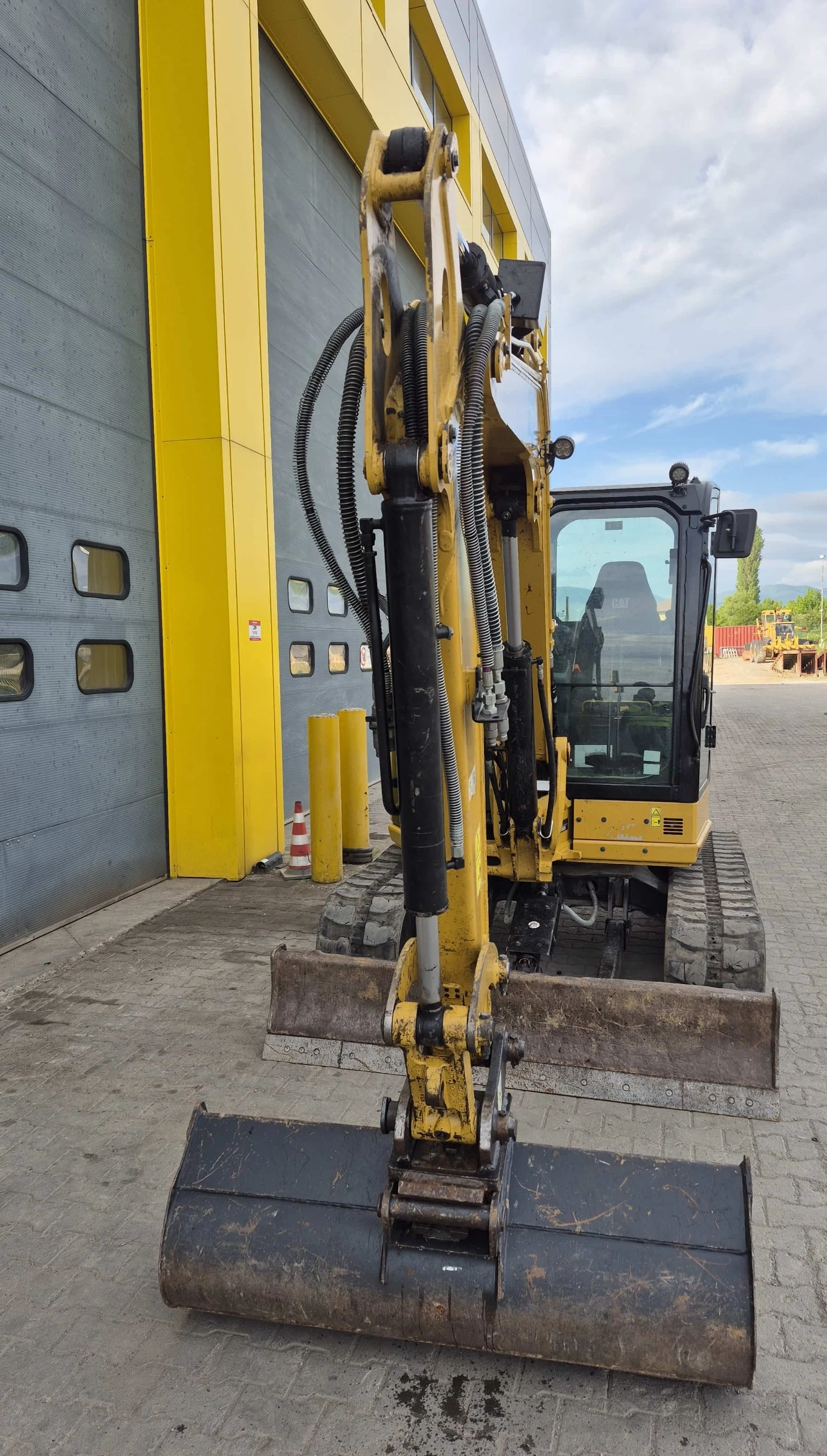 Багер Cat 305CR, снимка 5 - Индустриална техника - 54614714