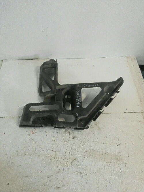 Водач задна броня ляв Рено Меган седан