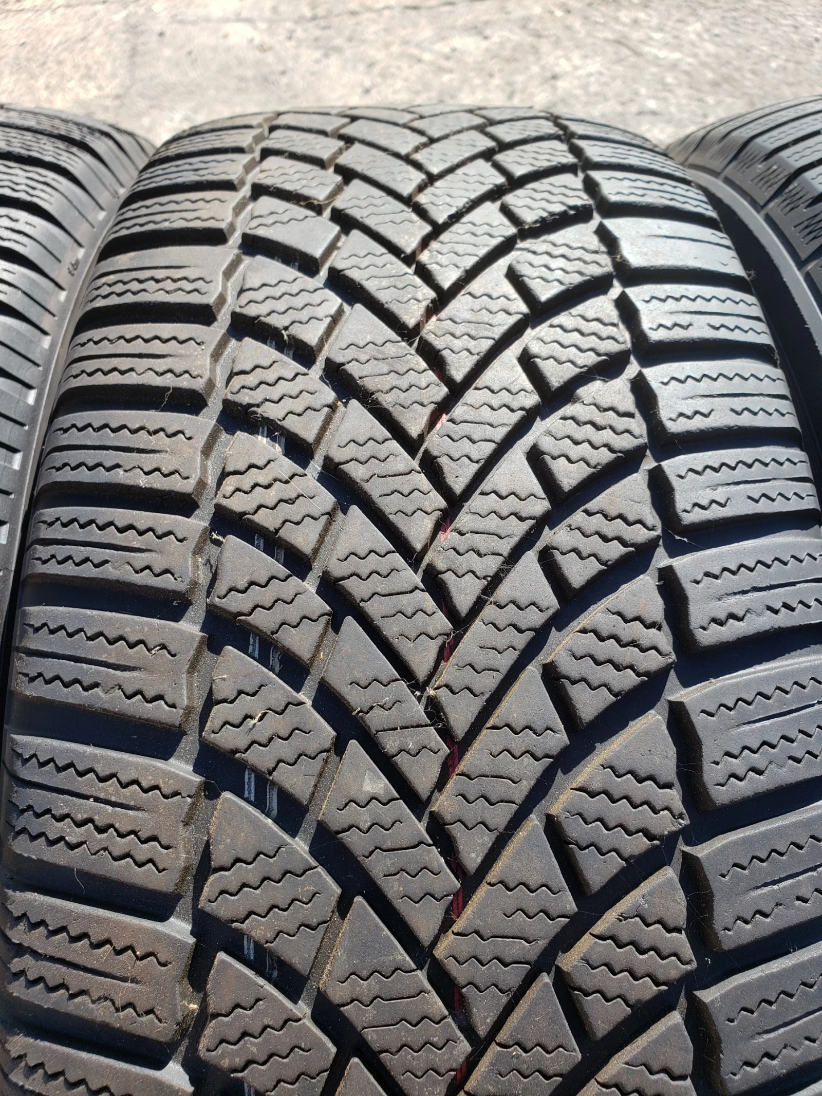 Гуми Зимни 225/60R17