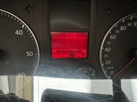 VW Golf 2.0 tdi - 2400 € / 4693.99 лв. - 25139676 13