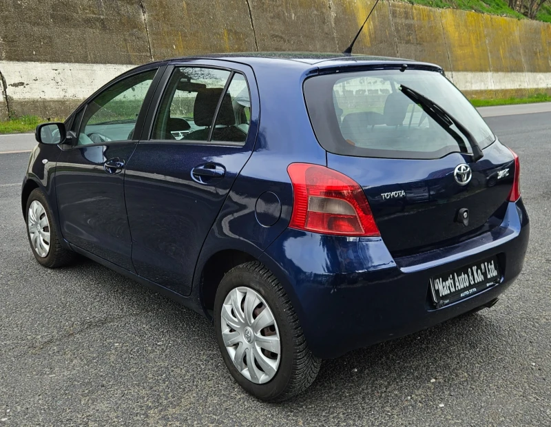 Toyota Yaris 1.0 i, снимка 7 - Автомобили и джипове - 47671680