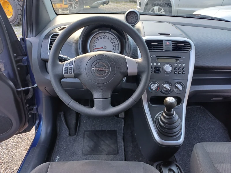 Opel Agila 1.0 i, снимка 15 - Автомобили и джипове - 50349314