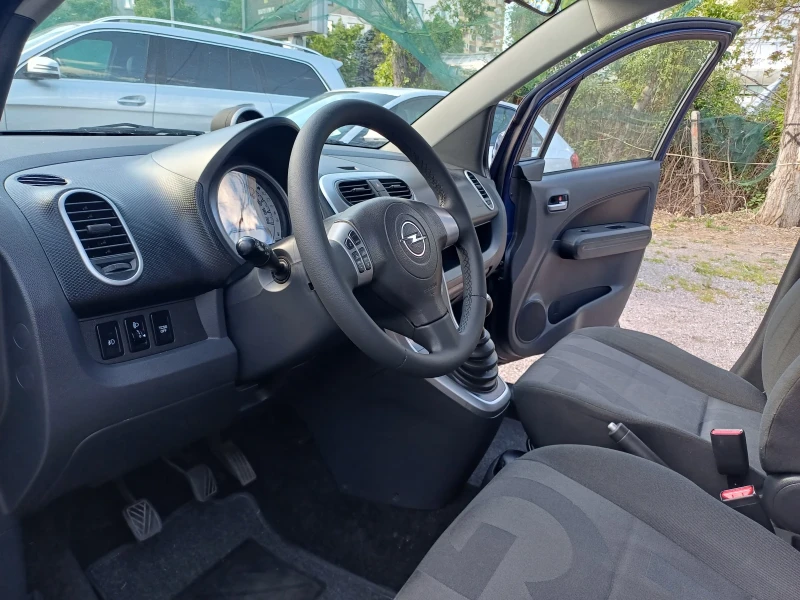 Opel Agila 1.0 i, снимка 10 - Автомобили и джипове - 50349314