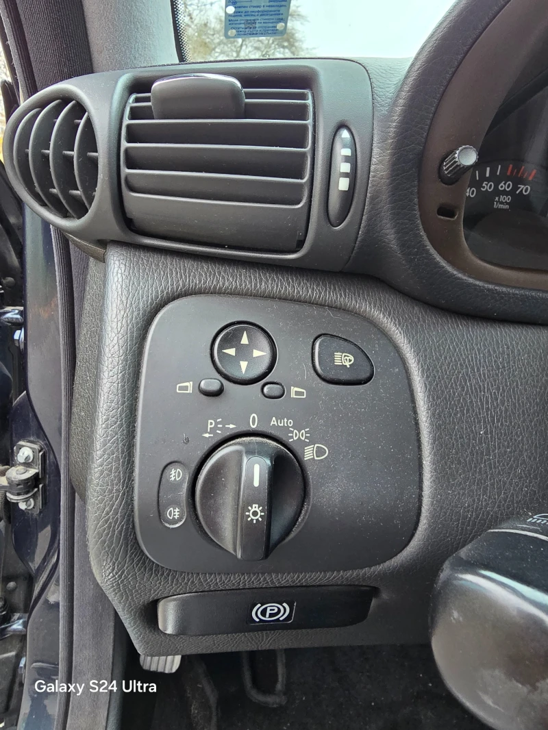 Mercedes-Benz C 320 .Navi.Подгрев. , снимка 13 - Автомобили и джипове - 52669149