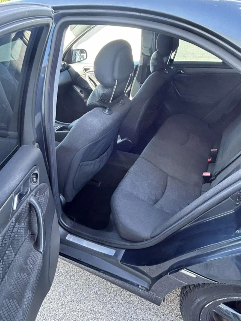 Mercedes-Benz C 320 .Navi.Подгрев. , снимка 11 - Автомобили и джипове - 52669149
