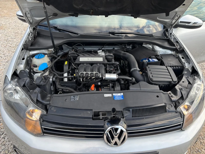 VW Golf 1.6i, снимка 17 - Автомобили и джипове - 50886441