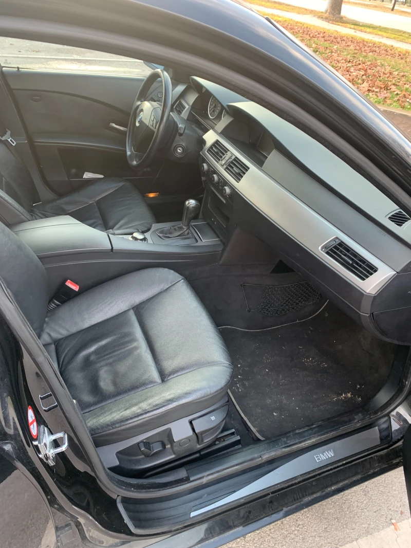 BMW 520, снимка 11 - Автомобили и джипове - 52496217