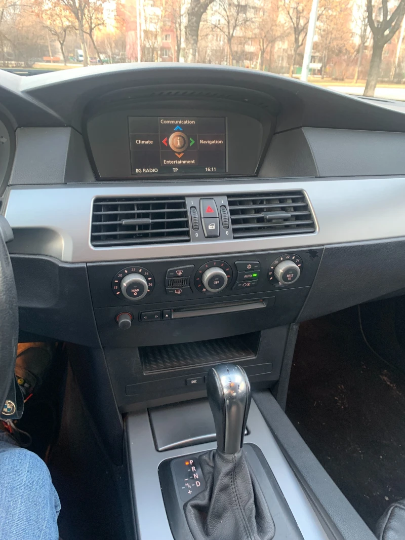 BMW 520, снимка 15 - Автомобили и джипове - 52496217