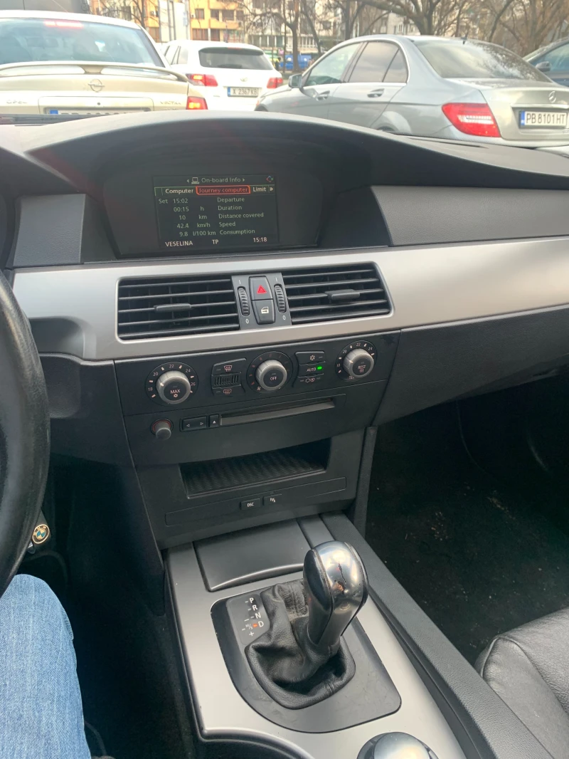 BMW 520, снимка 14 - Автомобили и джипове - 52496217