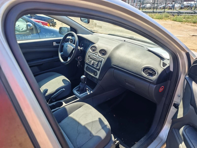 Ford Focus 1.6 HDI, снимка 5 - Автомобили и джипове - 51582212