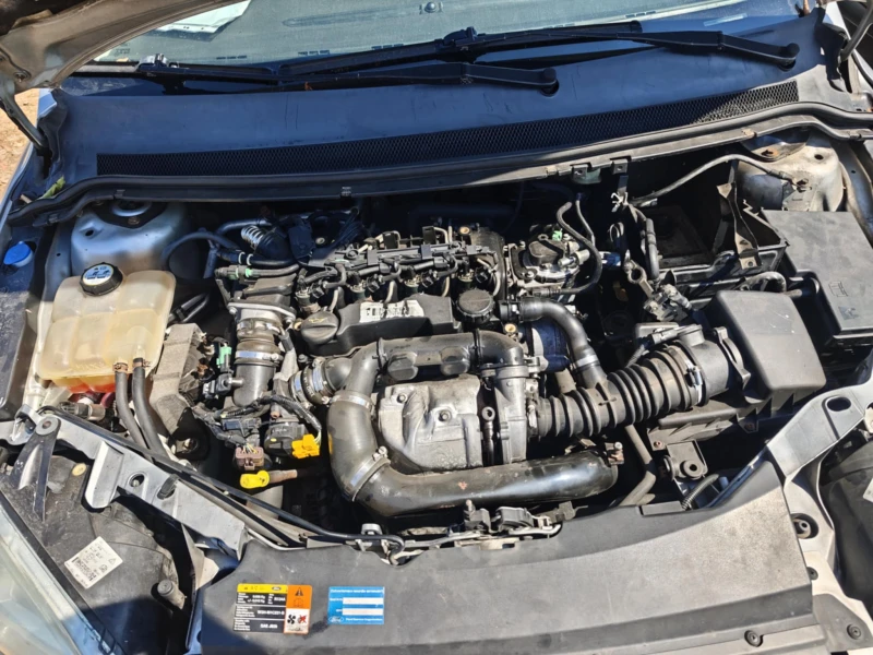 Ford Focus 1.6 HDI, снимка 6 - Автомобили и джипове - 51582212
