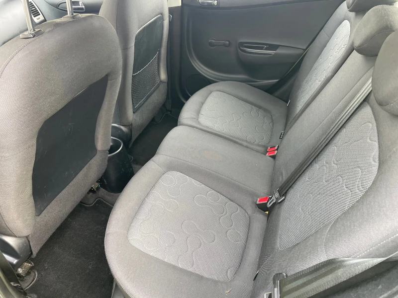 Hyundai I20 1.4i SUISS, снимка 12 - Автомобили и джипове - 51630871