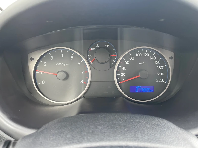 Hyundai I20 1.4i SUISS, снимка 9 - Автомобили и джипове - 51630871