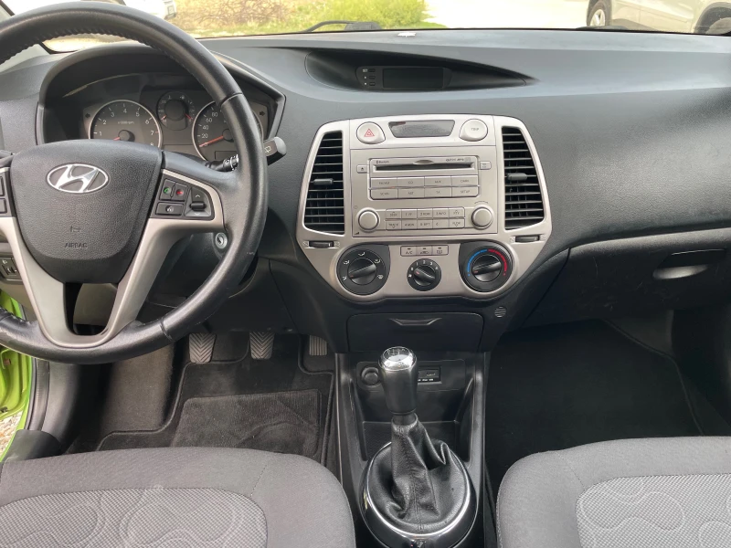 Hyundai I20 1.4i SUISS, снимка 10 - Автомобили и джипове - 51630871