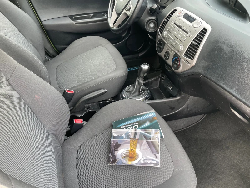 Hyundai I20 1.4i SUISS, снимка 7 - Автомобили и джипове - 51630871