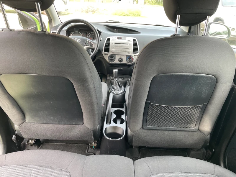 Hyundai I20 1.4i SUISS, снимка 14 - Автомобили и джипове - 51630871