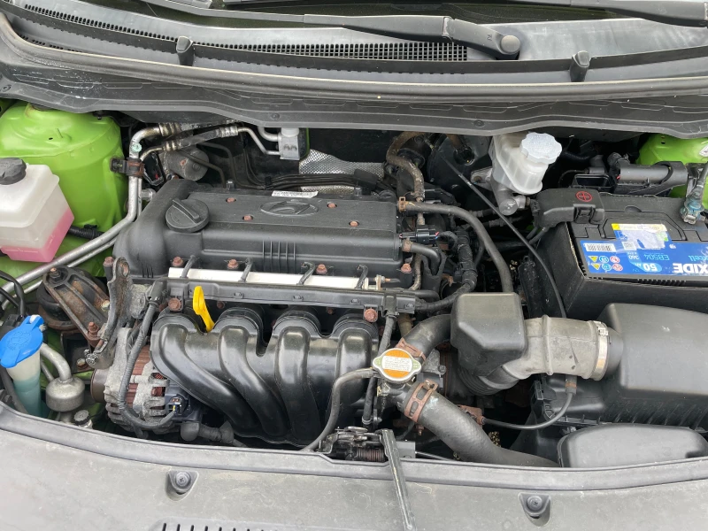 Hyundai I20 1.4i SUISS, снимка 15 - Автомобили и джипове - 51630871