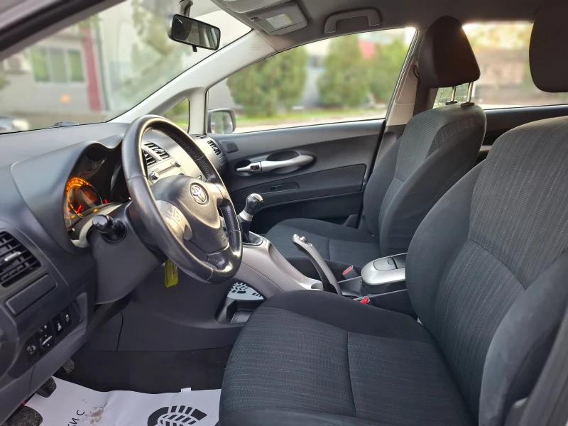 Toyota Auris 1.4D4D 90hp * КЛИМАТРОНИК * EURO 4 * ЛИЗИНГ * , снимка 11 - Автомобили и джипове - 52127014
