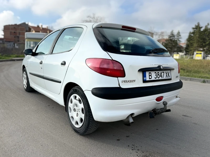 Peugeot 206 1.4 Бензин Климатик Зимни гуми Теглич 0988884951, снимка 3 - Автомобили и джипове - 52830048