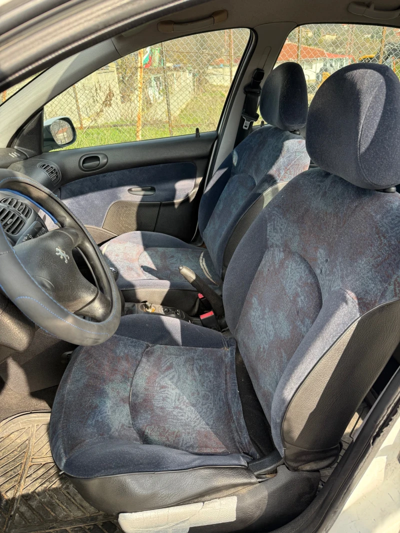 Peugeot 206 1.4 Бензин Климатик Зимни гуми Теглич 0988884951, снимка 9 - Автомобили и джипове - 52830048