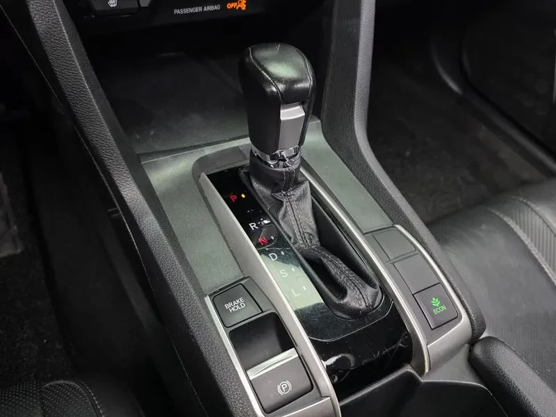 Honda Civic 2.0 10TH GENERATION, снимка 9 - Автомобили и джипове - 55259586