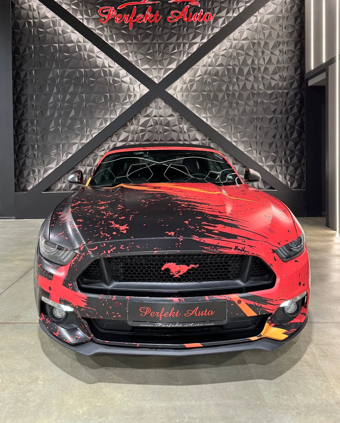 Ford Mustang GT 5.0 V8 Кабрио * Камера *  - изображение 2