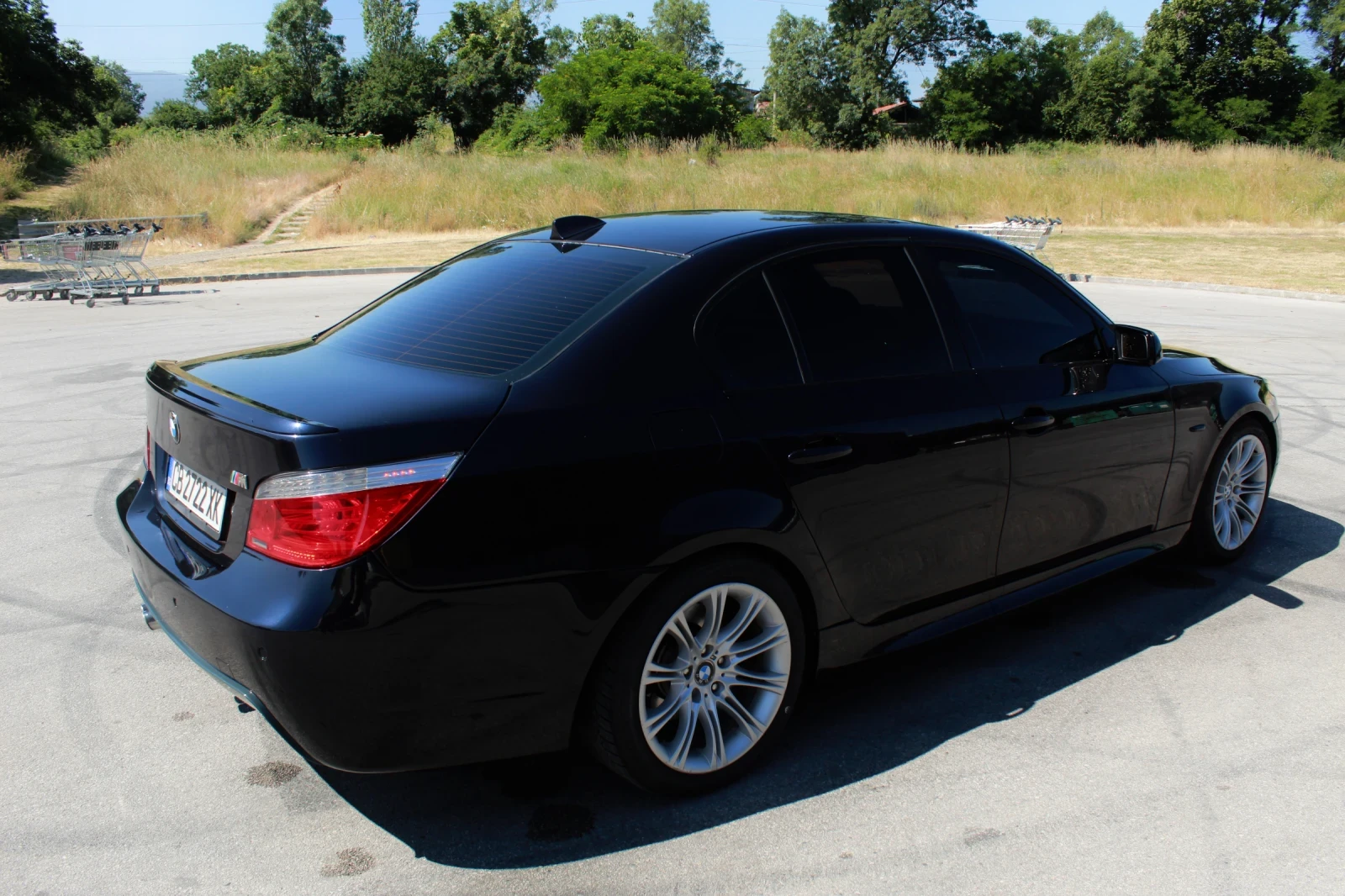 BMW 530 3d, facelift - изображение 4