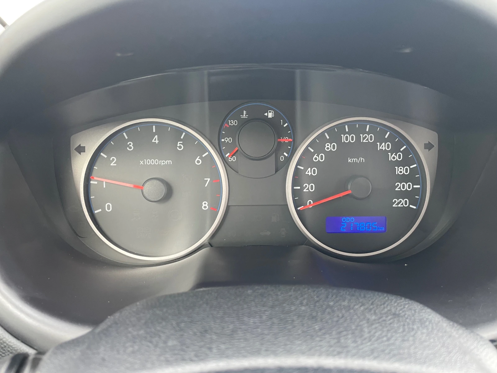 Hyundai I20 1.4i SUISS - изображение 9