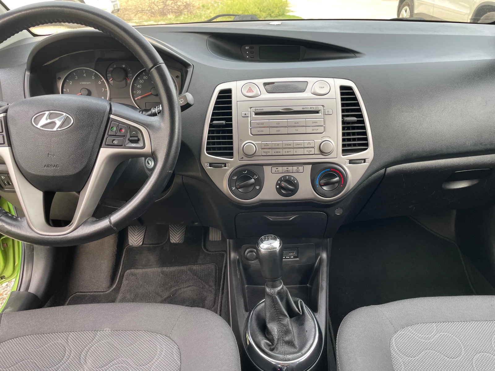 Hyundai I20 1.4i SUISS - изображение 10