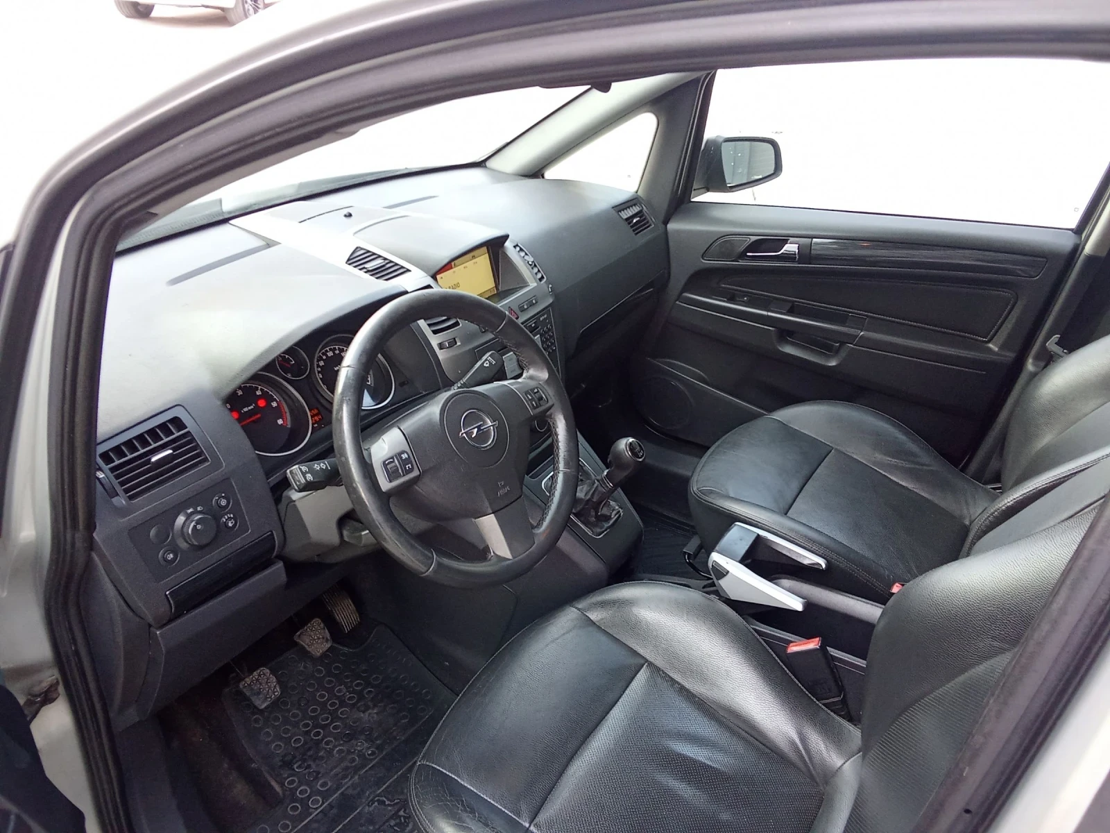 Opel Zafira 1.9 д 150к.с. 7 места | Mobile.bg — изображение 14