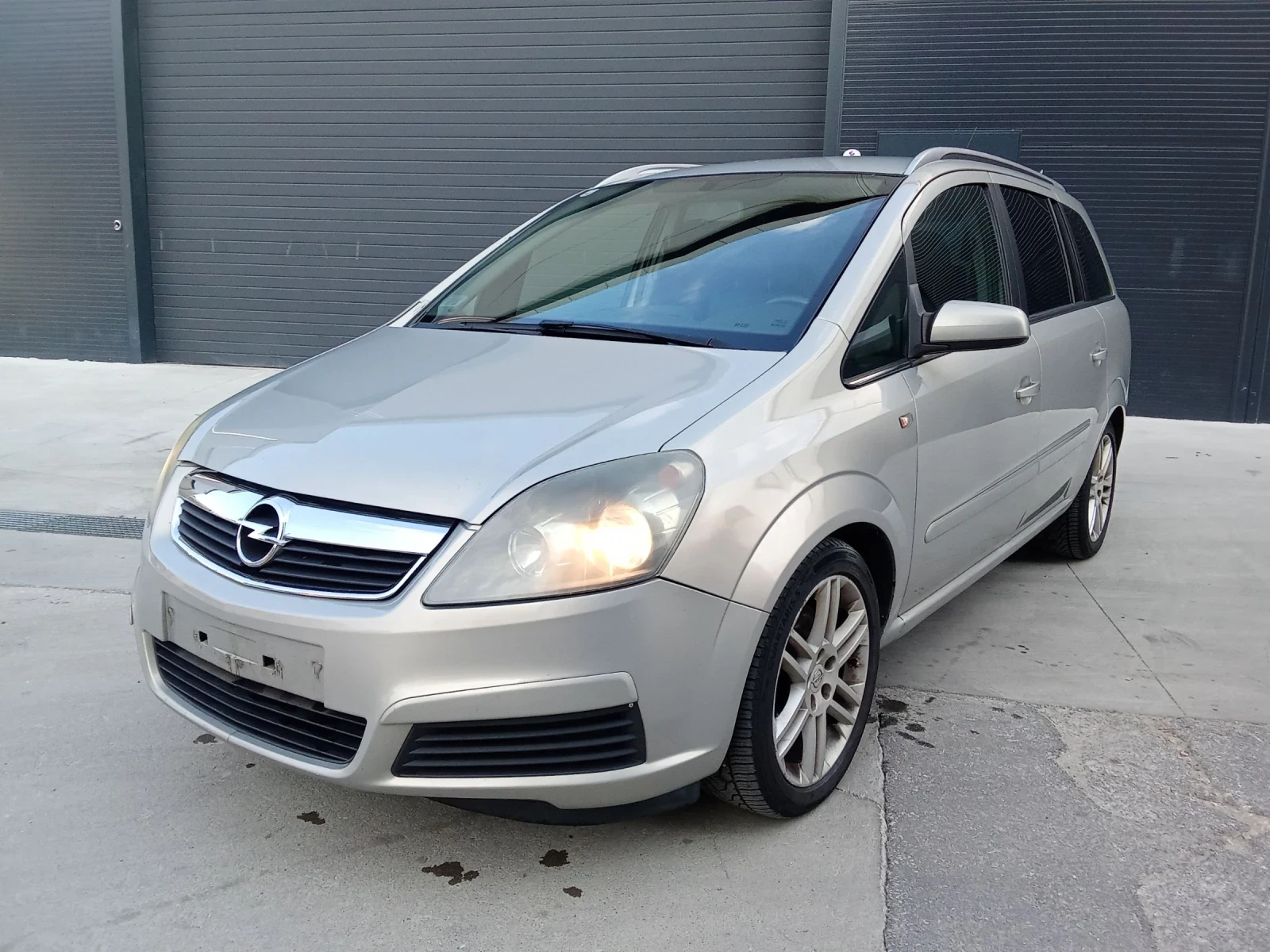 Opel Zafira 1.9 д 150к.с. 7 места | Mobile.bg — изображение 2