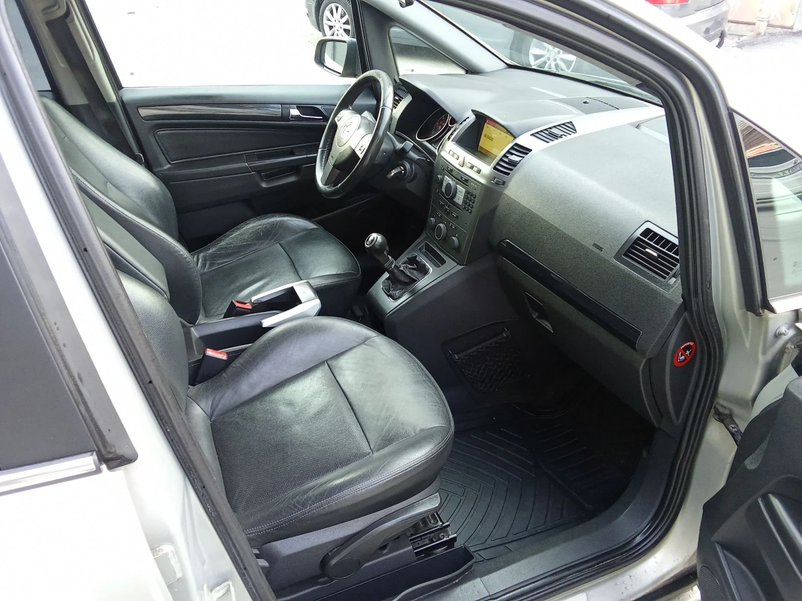 Opel Zafira 1.9 д 150к.с. 7 места | Mobile.bg — изображение 9
