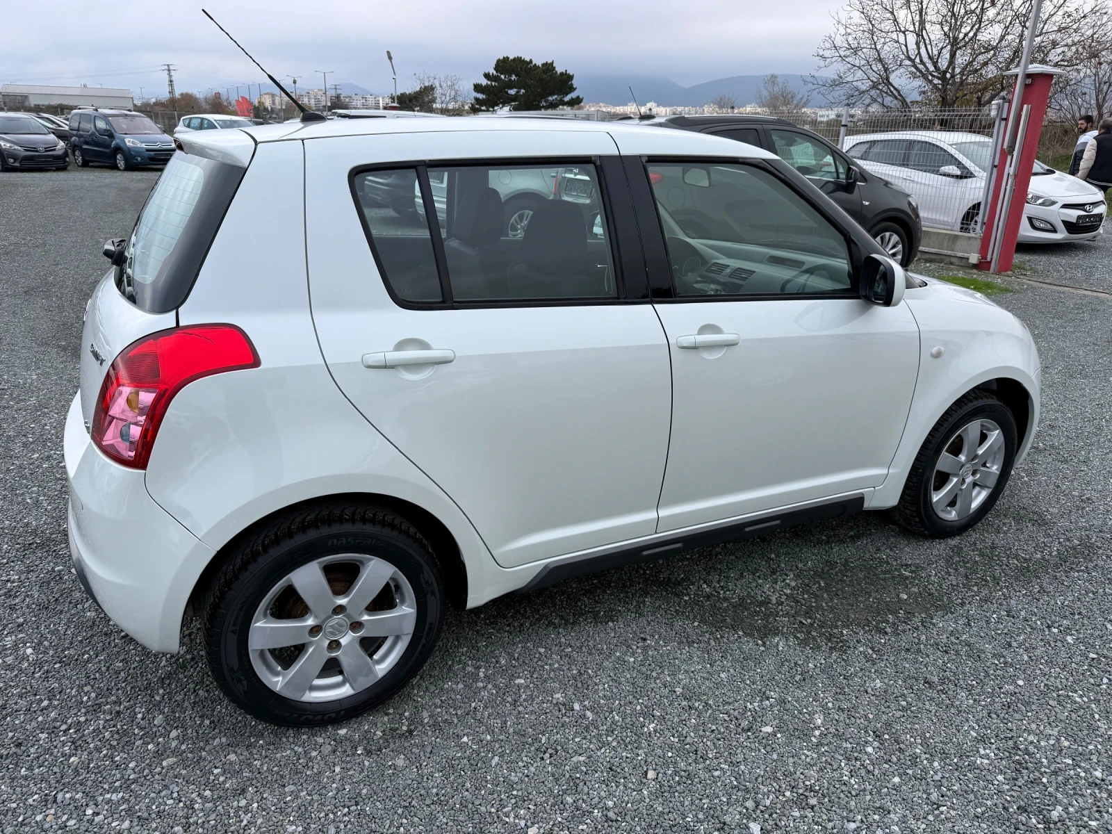 Suzuki Swift (KATO НОВА)^(4x4) - изображение 5