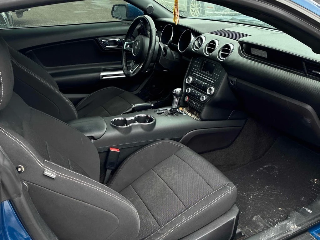 Ford Mustang * V6 * CARFAX * ���� �� �� | Mobile.bg � ����������� 8