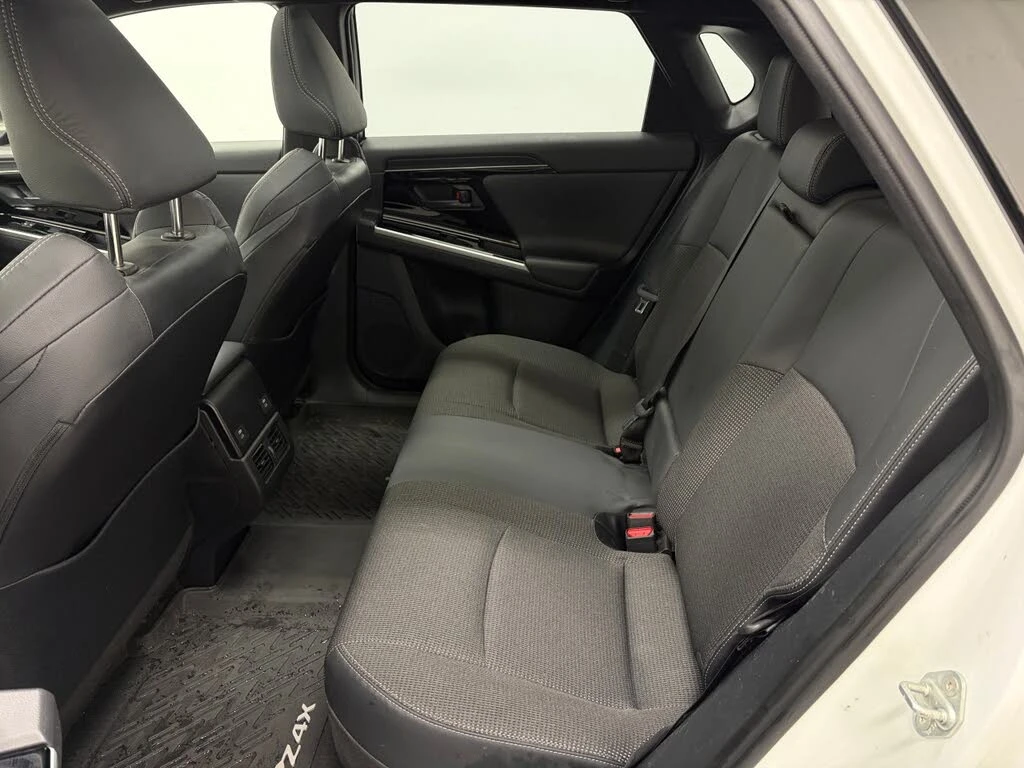 Toyota bZ4X XLE AWD* �������* PANORAMA*  | Mobile.bg � ����������� 17