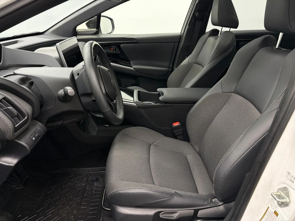 Toyota bZ4X XLE AWD* �������* PANORAMA*  | Mobile.bg � ����������� 11