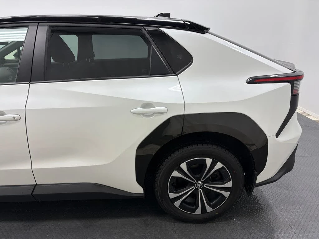 Toyota bZ4X XLE AWD* ПОДГРЕВ* PANORAMA*  - изображение 3